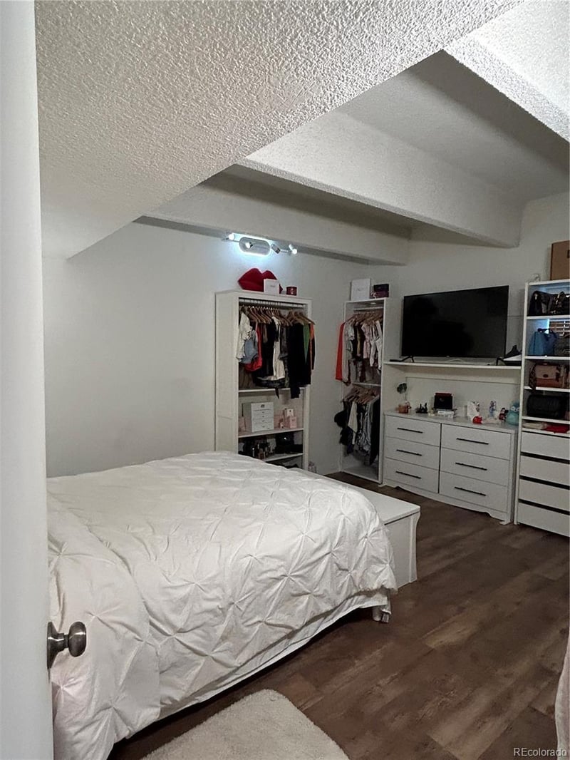 384 Ironton St #106, Aurora, CO 80012