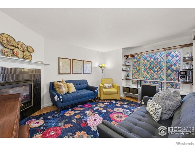 976 Monroe Ave, Loveland, CO 80537