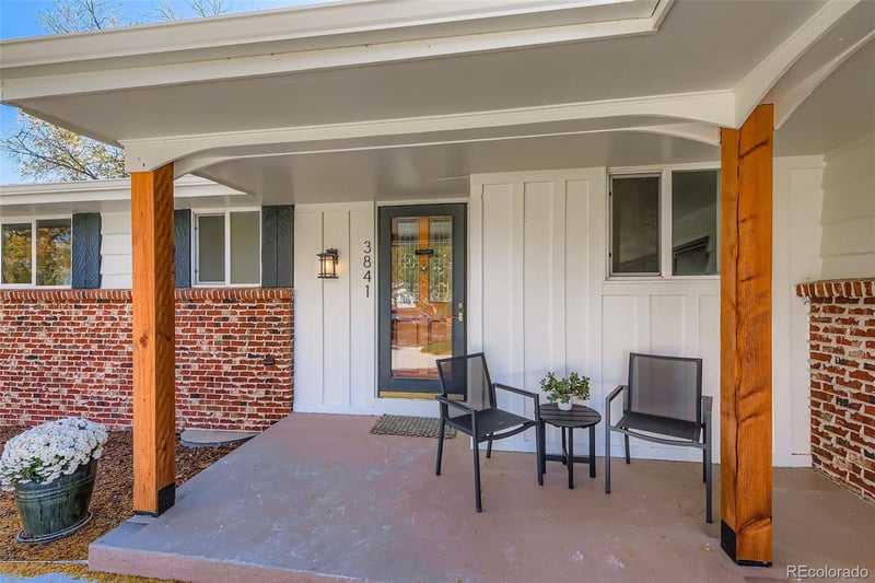 3841 S Chase St, Denver, CO 80235