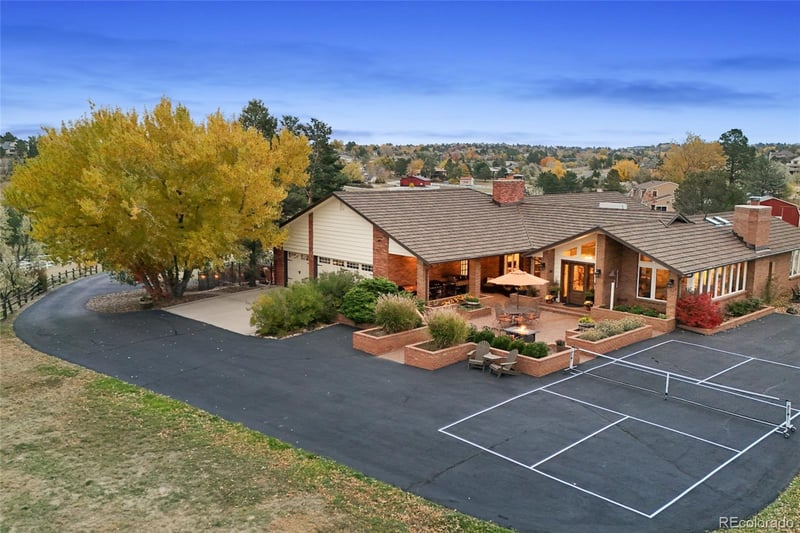 16990 Hinsdale Ave, Foxfield, CO 80016