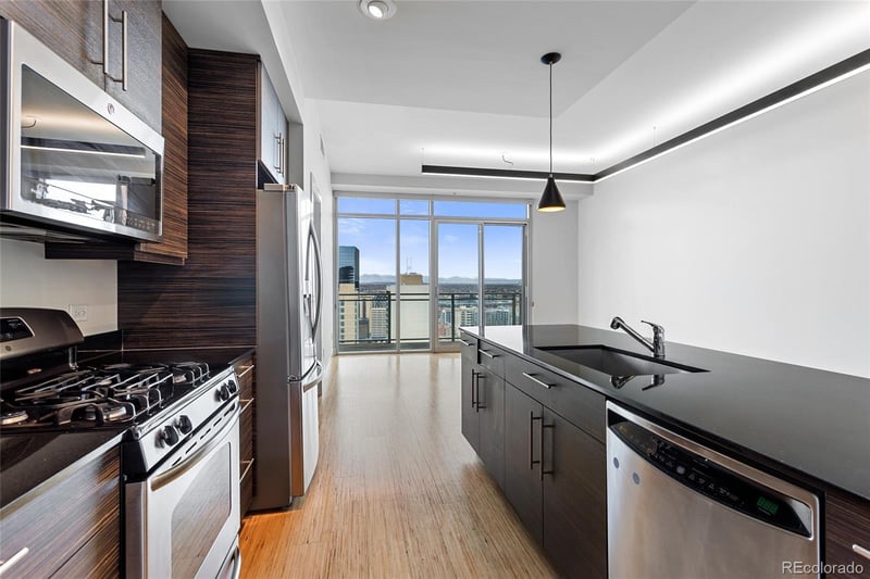 2001 N Lincoln St #2220, Denver, CO 80202