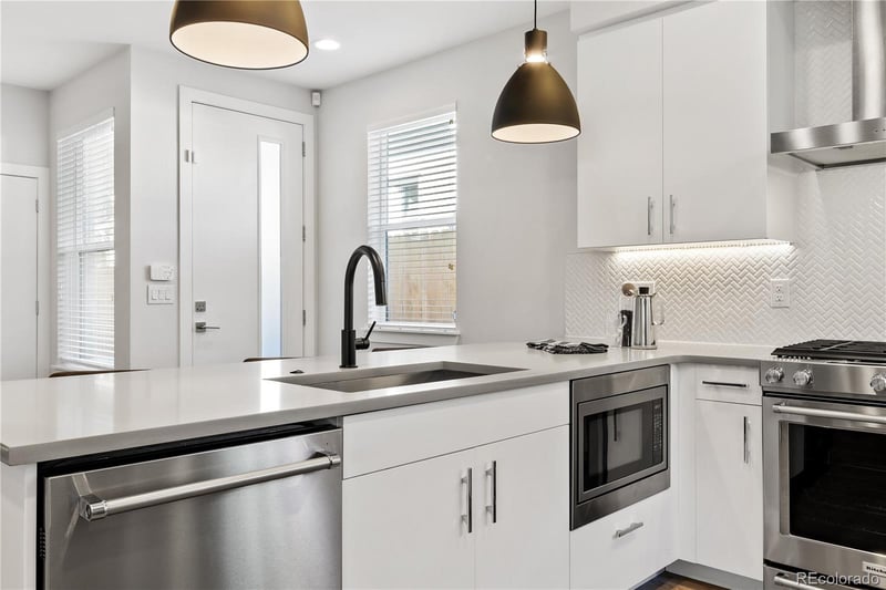 1432 Knox Ct, Denver, CO 80204