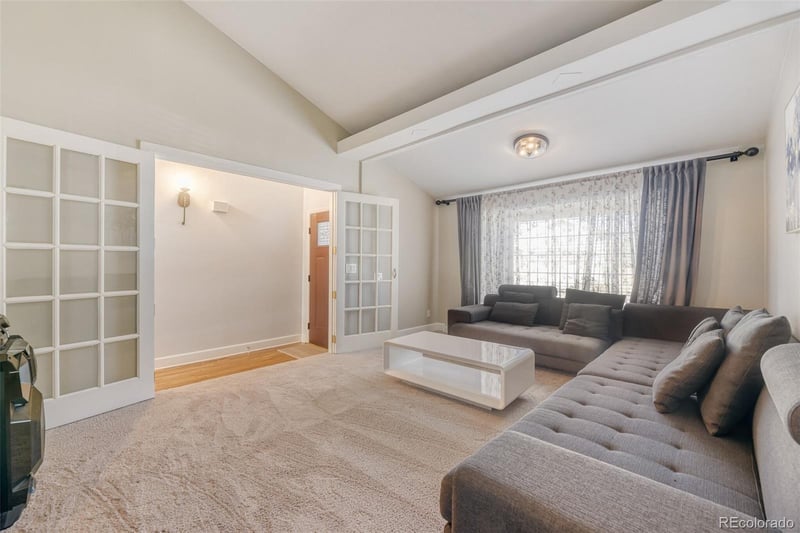 8077 Quince Cir, Centennial, CO 80112