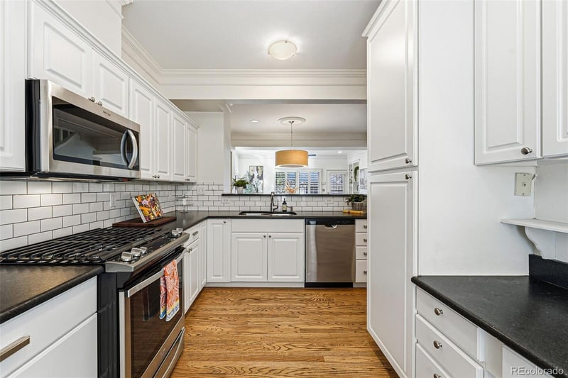 918 Ivanhoe St, Denver, CO 80220