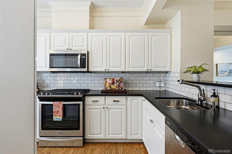 918 Ivanhoe St, Denver, CO 80220