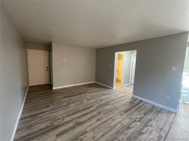 1590 Clinton #6, Aurora, CO 80010