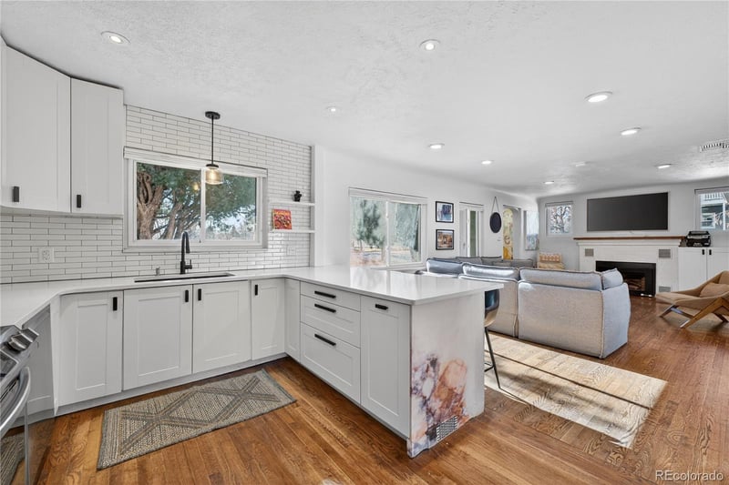 8175 W 20th Ave, Lakewood, CO 80214
