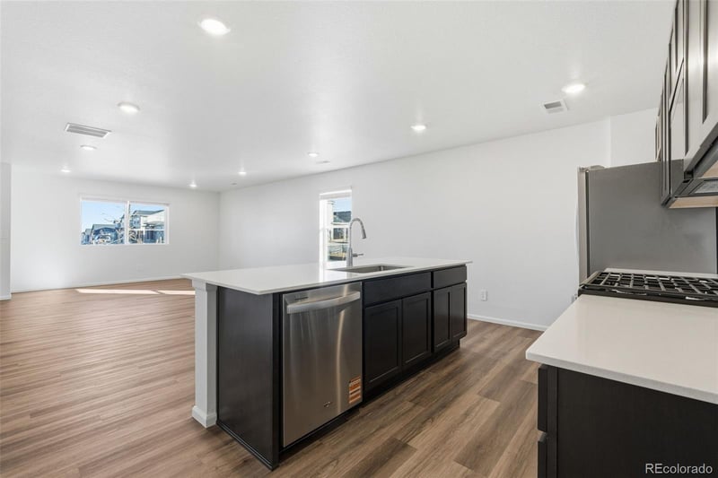 21094 65th Dr, Aurora, CO 80019