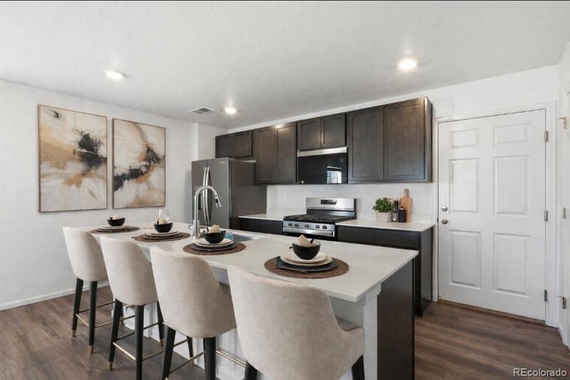 21094 65th Dr, Aurora, CO 80019