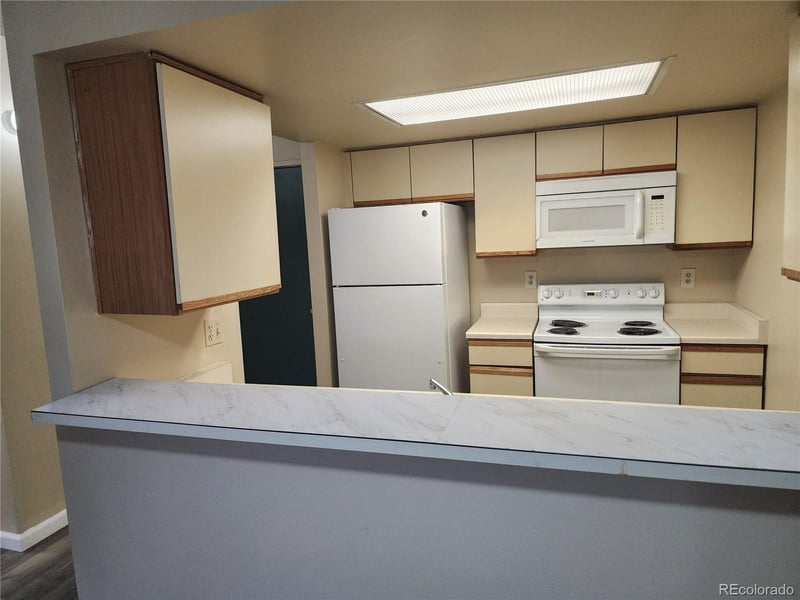 1011 Ironton St #205, Aurora, CO 80012