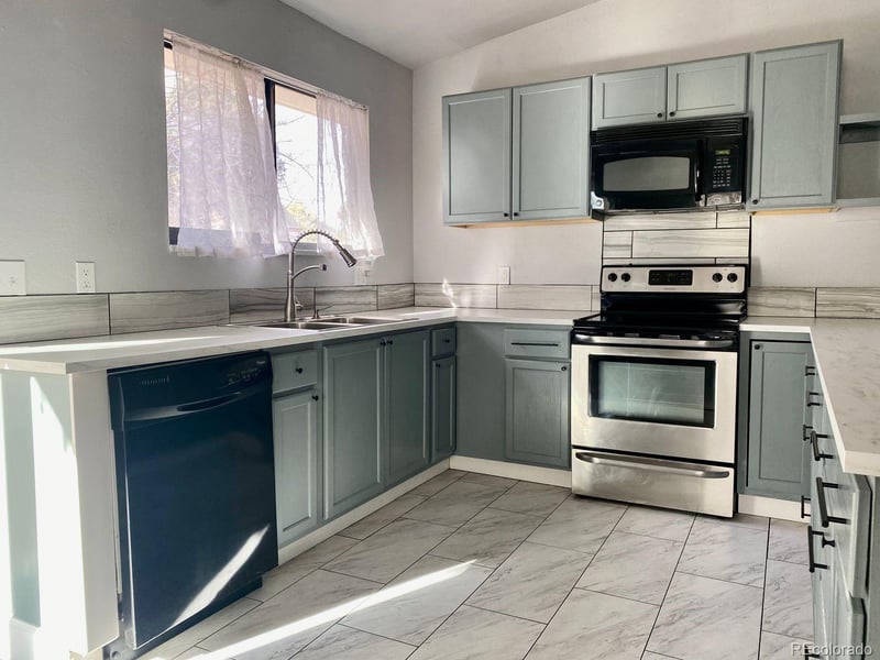 14103 E Montana Cir, Aurora, CO 80012