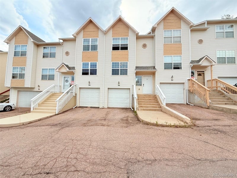 94 Vale Cir, Palmer Lake, CO 80133
