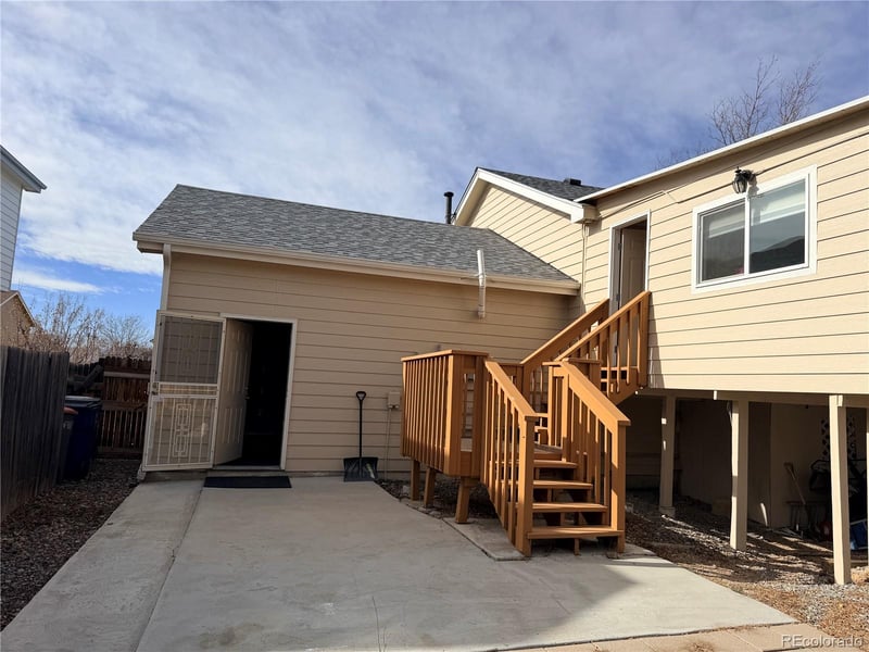 1416 Pitkin Cir, Aurora, CO 80017