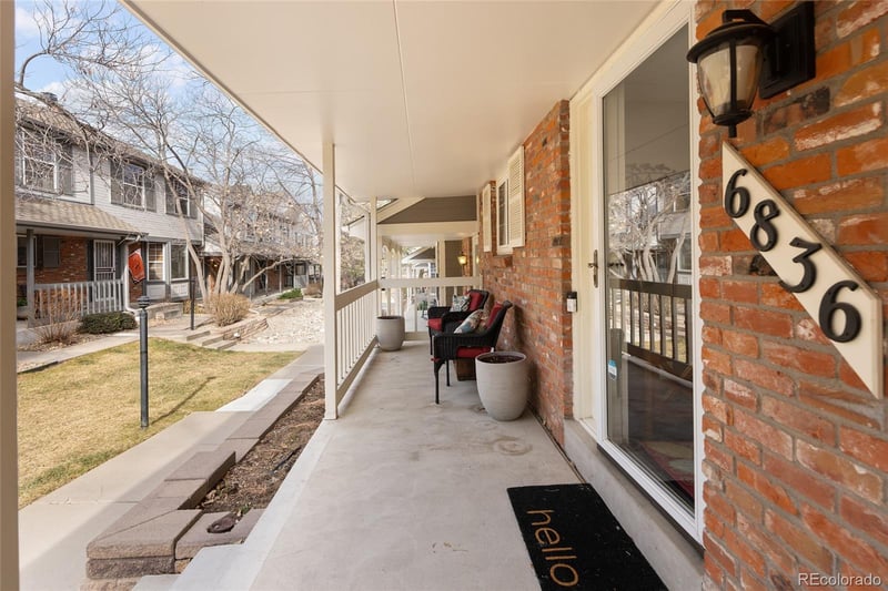 6836 Briarwood Dr, Centennial, CO 80112