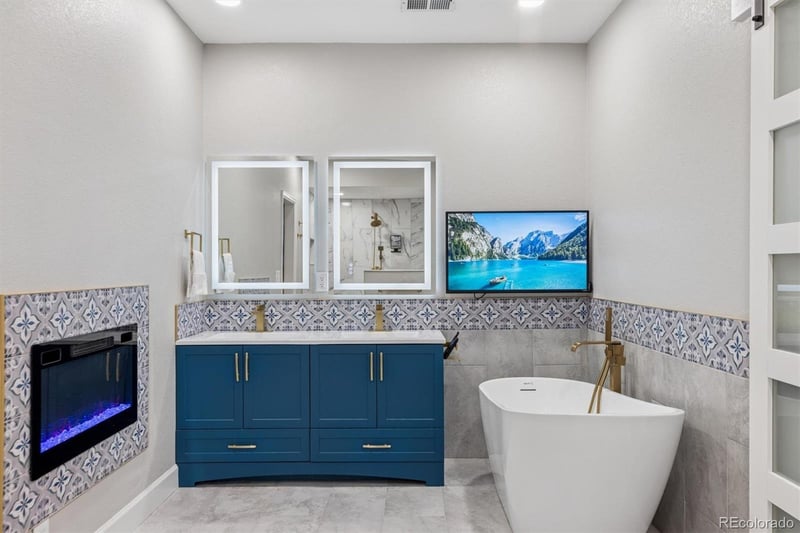 7757 Blue Water Ln, Castle Rock, CO 80108