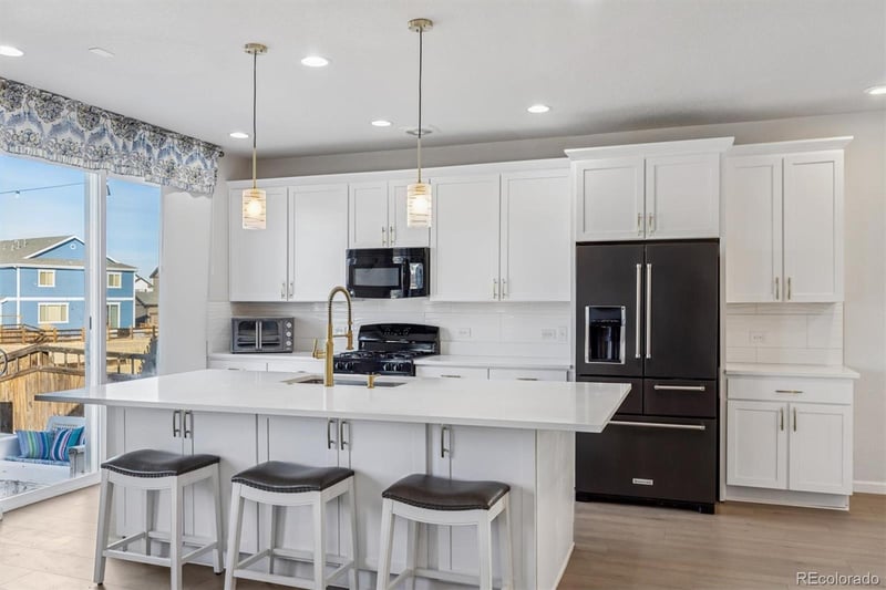 7757 Blue Water Ln, Castle Rock, CO 80108