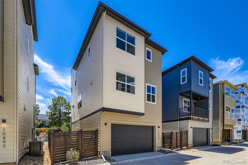 10898 Hinsdale Cir, Centennial, CO 80112