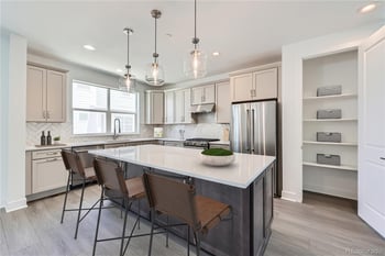 10898 Hinsdale Cir, Centennial, CO 80112