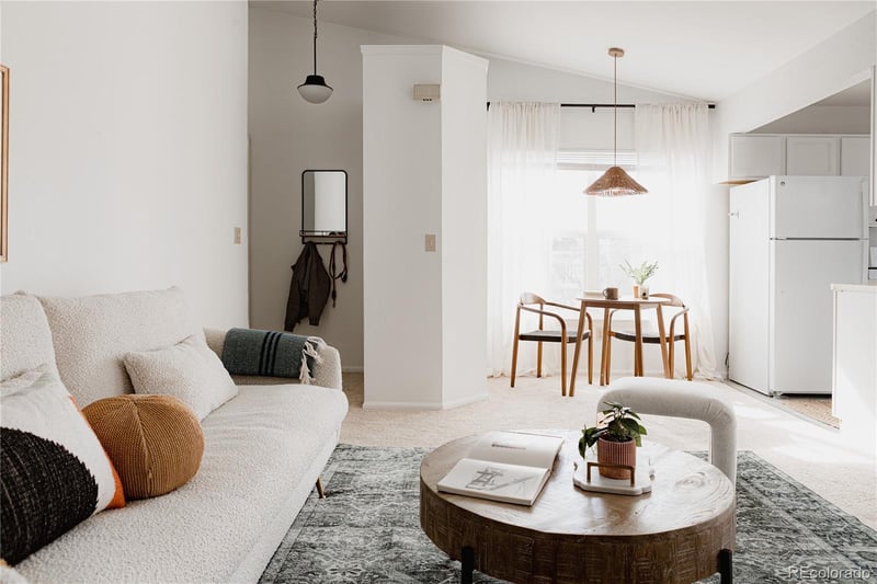 8045 Eastman Pl #206, Lakewood, CO 80227