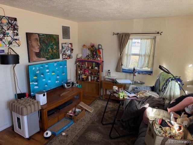 5977 Olive St, Commerce, CO 80022