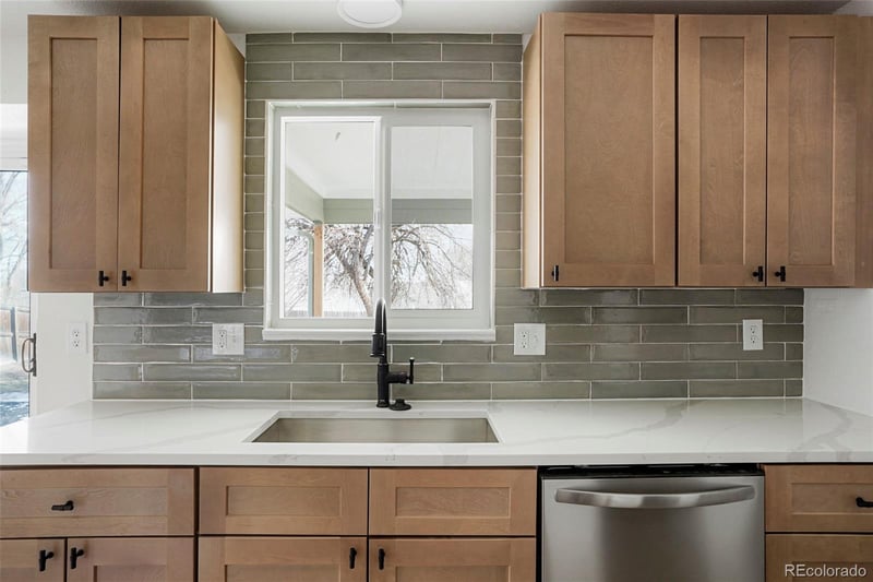 1828 Stratford Ln, Longmont, CO 80503