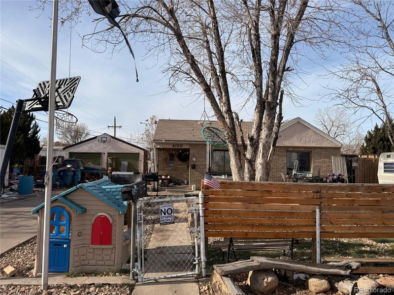 6007 Hudson St, Commerce City, CO 80022