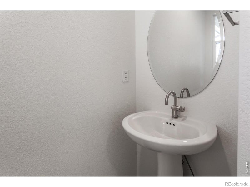 6079 Red Barn Rd, Timnath, CO 80547