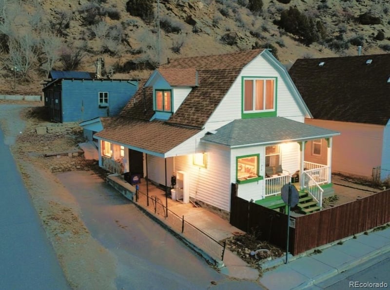 902 Virginia St, Idaho Springs, CO 80452