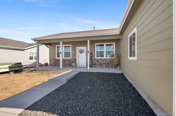 84 4th Ave, Deer Trail, CO 80105