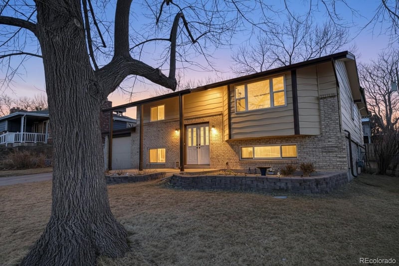 1841 Saulsbury Ct, Lakewood, CO 80232