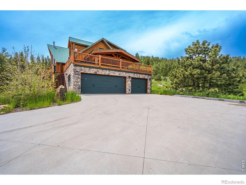 555 James Park Trl, Loveland, CO 80537
