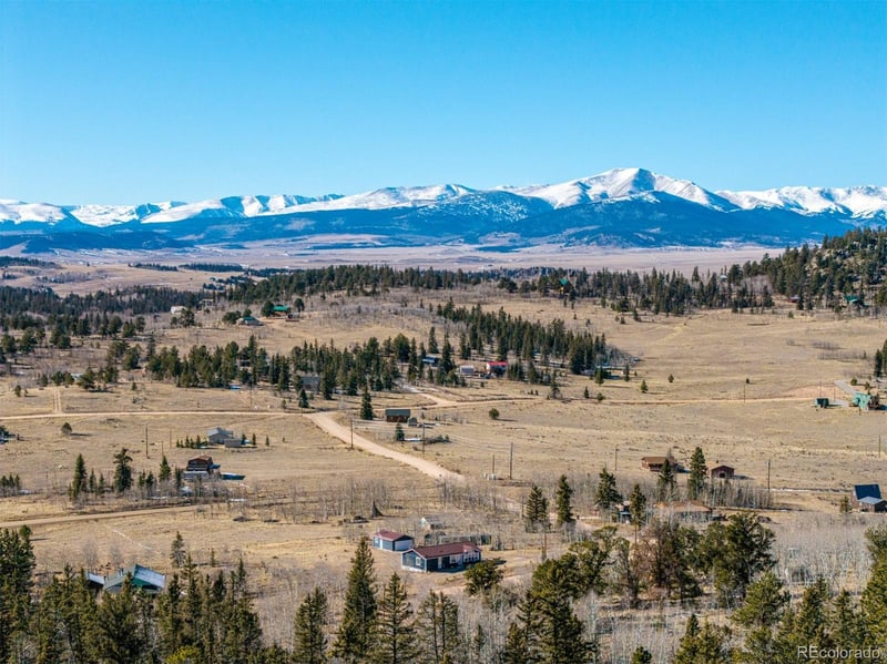 68 Concord Dr, Jefferson, CO 80456