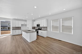 28450 4th Pl, Watkins, CO 80137