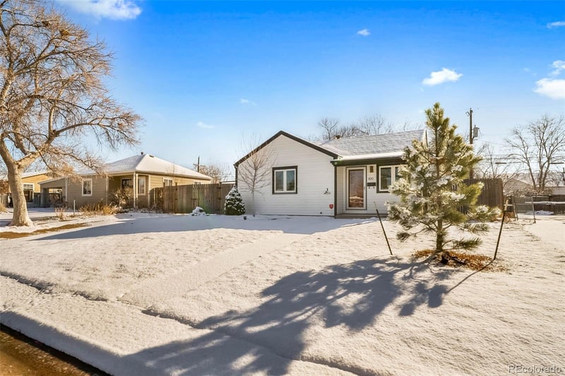 820 Moline St, Aurora, CO 80010