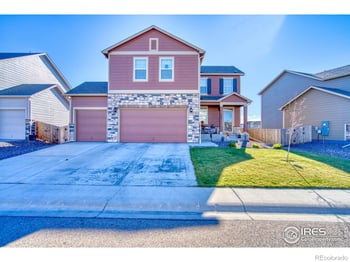 909 Charlton Dr, Windsor, CO 80550