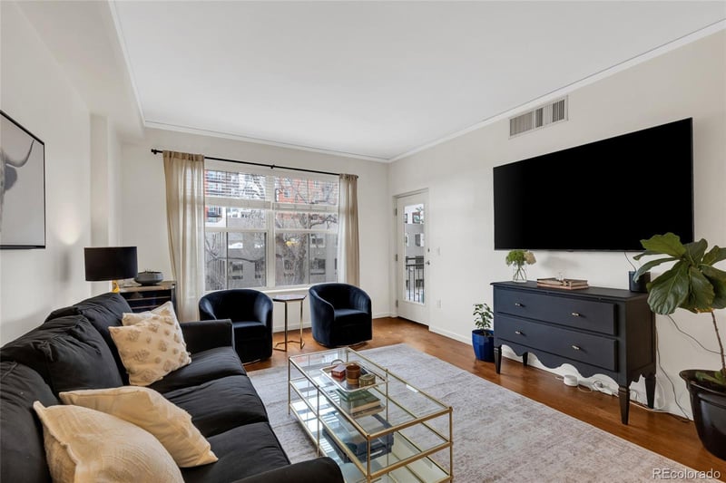 1975 Grant St #325, Denver, CO 80203