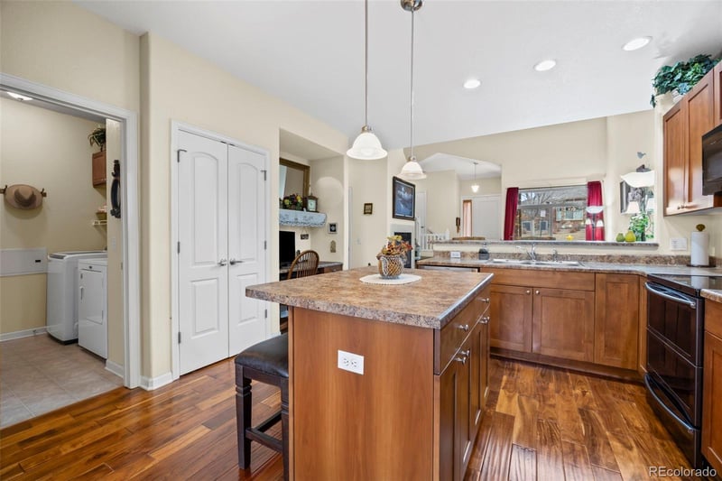 8615 Gold Peak Pl #F, Highlands Ranch, CO 80130