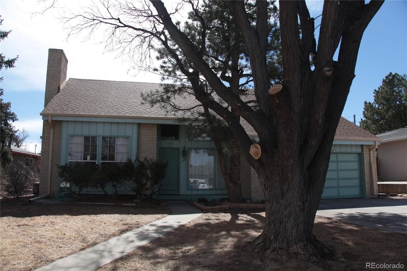 15362 8th Ave, Aurora, CO 80011