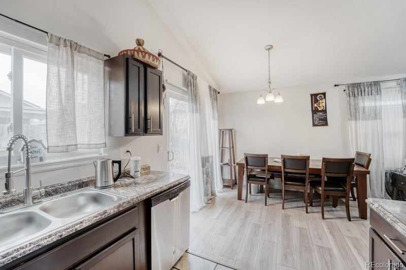 18946 22nd Pl, Aurora, CO 80011