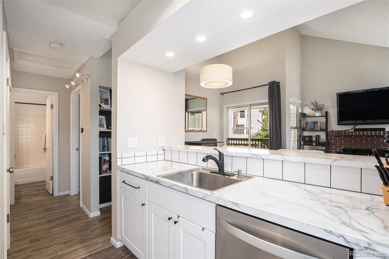 1005 S Miller St #202, Lakewood, CO 80226