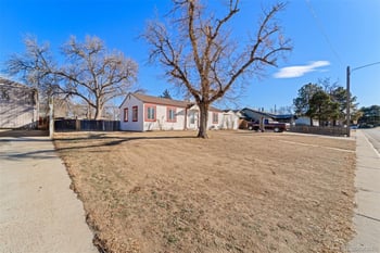 6004 Hudson St, Commerce, CO 80022