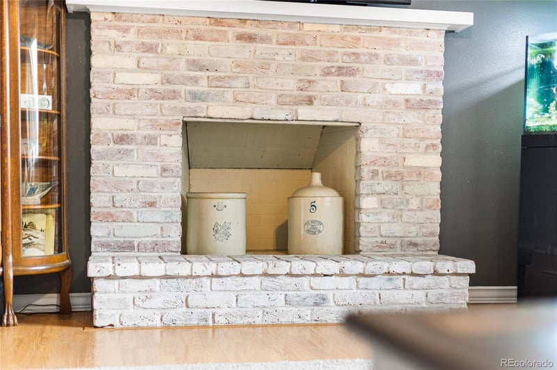 1889 Queens Dr, Longmont, CO 80501