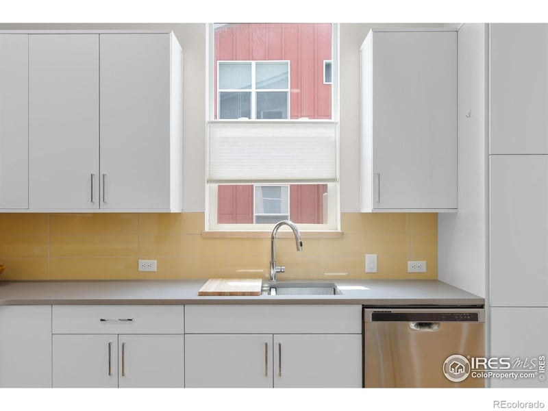 876 Cimarron Dr #B, Lafayette, CO 80026