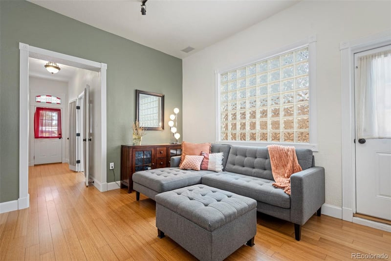 3027 Lawrence St, Denver, CO 80205