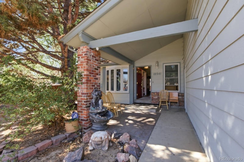 18941 Chaffee Pl, Denver, CO 80249