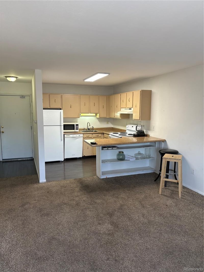 8330 Zuni St #207, Denver, CO 80221