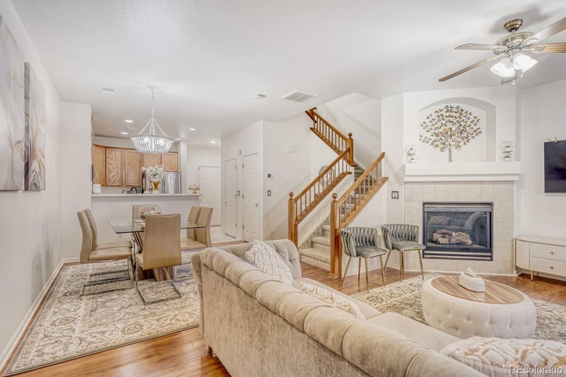 588 Mobile Pl, Aurora, CO 80017