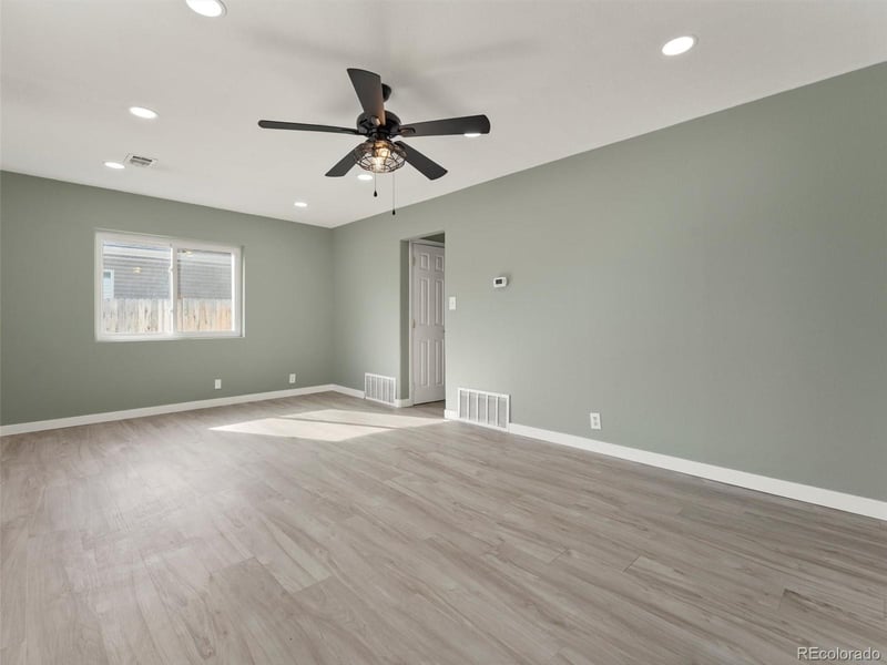 675 Knox Ct, Denver, CO 80204