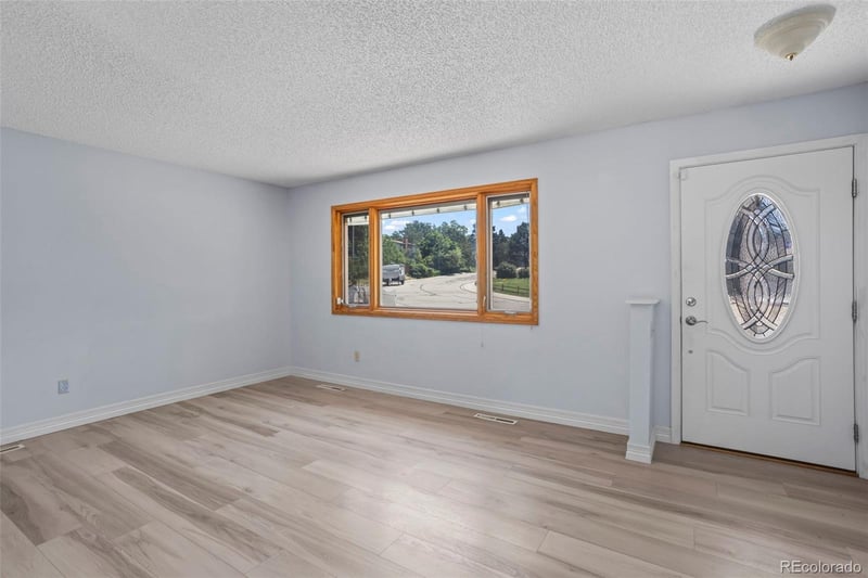 5888 Eldora Dr, Colorado Springs, CO 80918