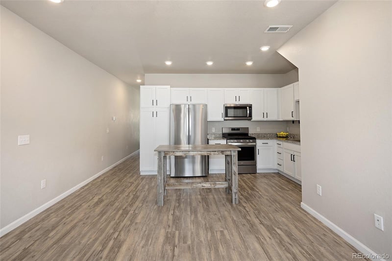 1033 Oak Cir, Lakewood, CO 80215